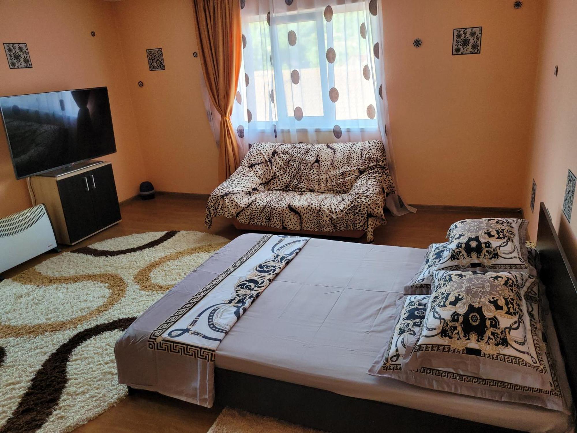 Vila La Izvorul Putinei Hateg Room photo
